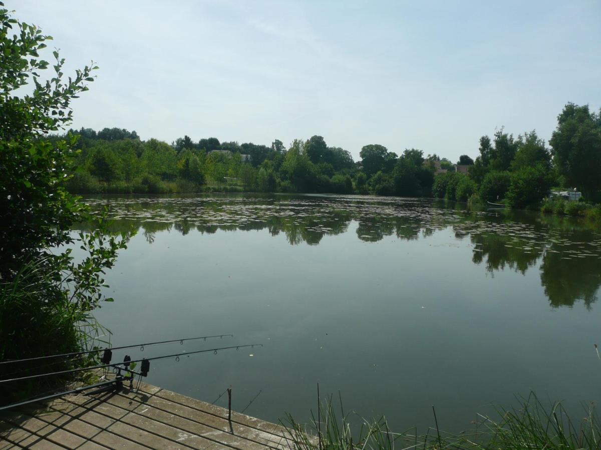 Camping Du Vivier Aux Carpes Parigi